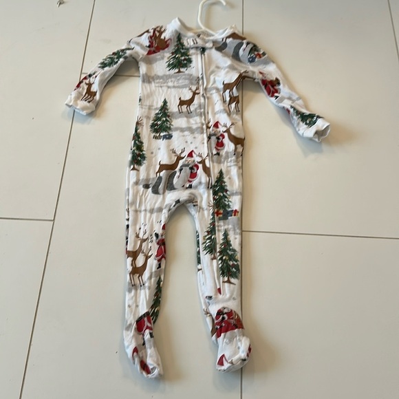 Pottery Barn Kids Santa Nursery One-Piece Pajamas (size 6-12 months) - Picture 1 of 4